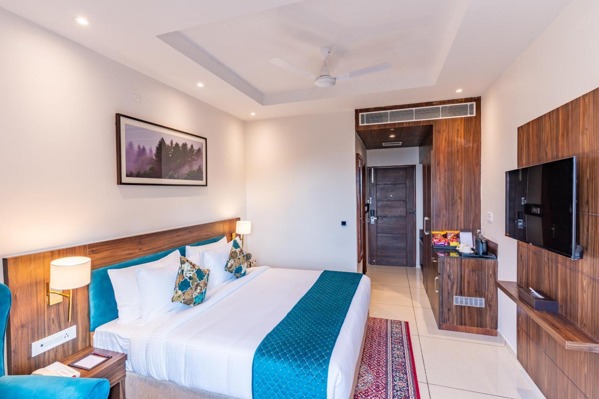 Regenta Place Panchkula Morni Hills 호텔 외부 사진